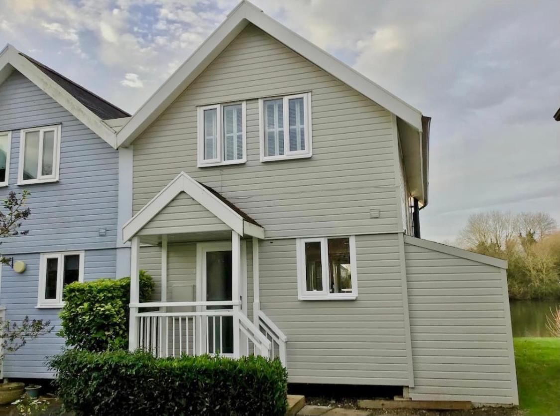 Nola Lodge Cirencester Ngoại thất bức ảnh