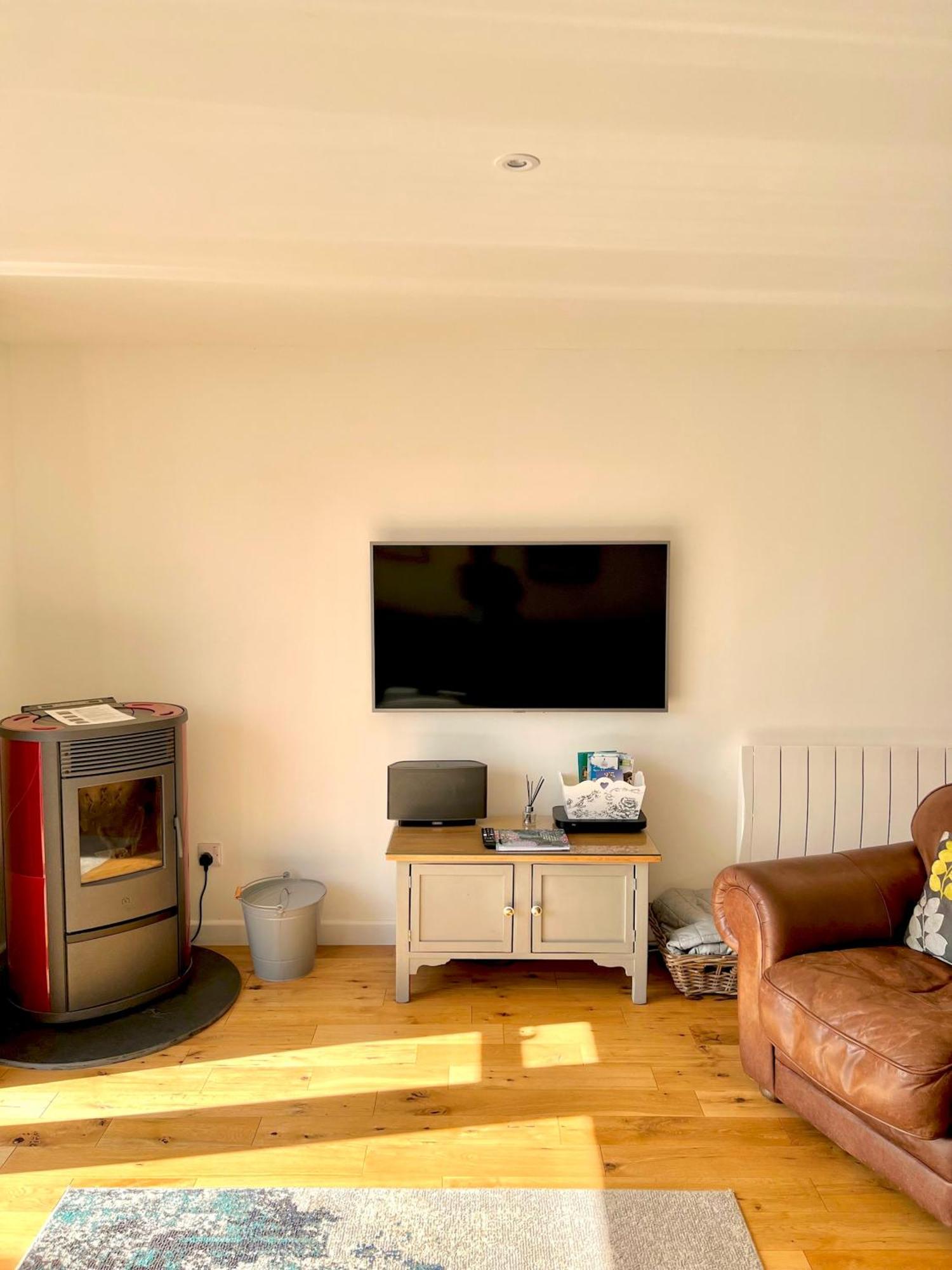 Nola Lodge Cirencester Ngoại thất bức ảnh