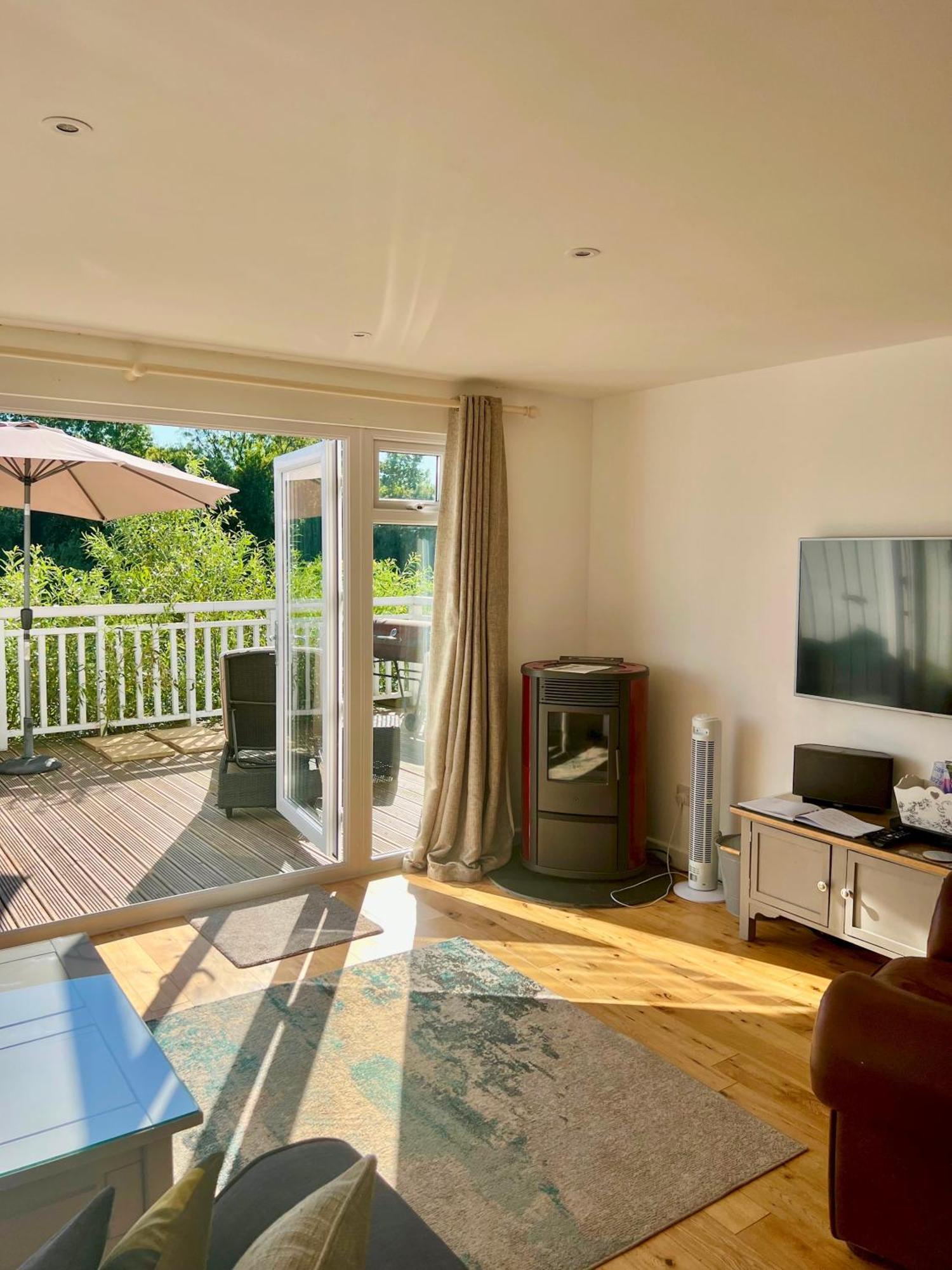 Nola Lodge Cirencester Ngoại thất bức ảnh